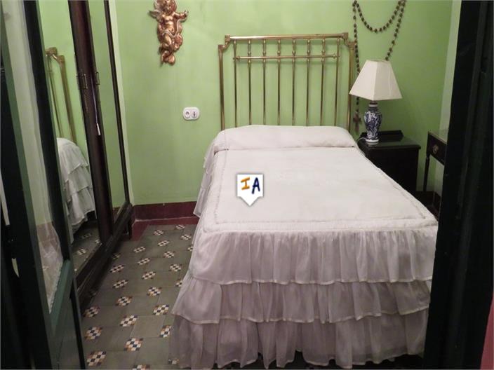 Image No.16-8 Bed House for sale