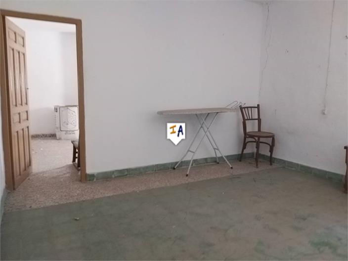 Image No.6-5 Bed House for sale