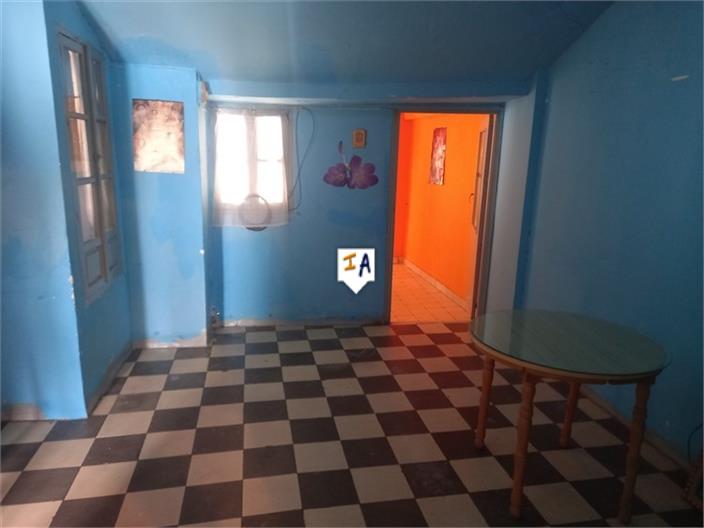 Image No.14-6 Bed House for sale