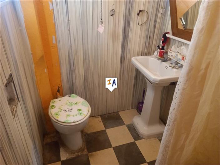 Image No.15-6 Bed House for sale