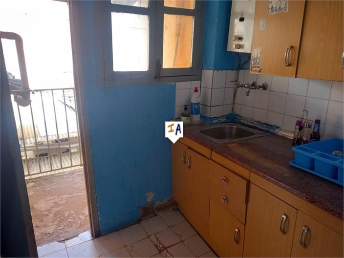 Image No.16-6 Bed House for sale