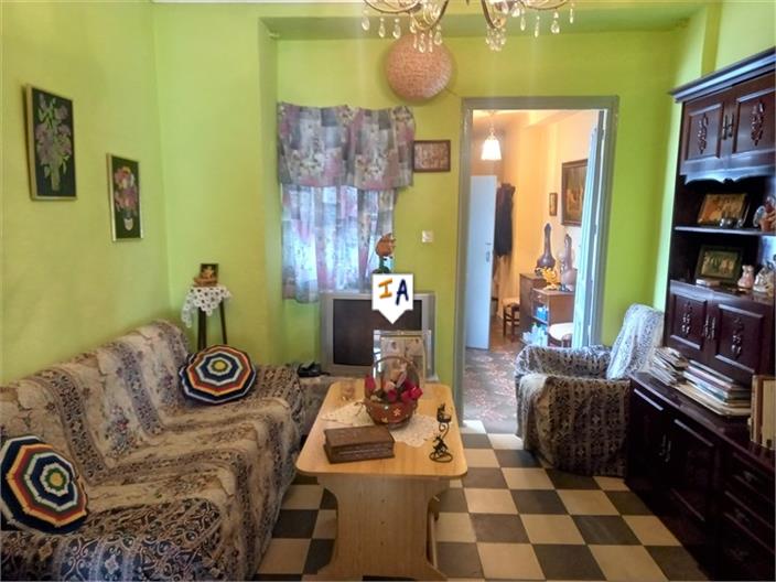 Image No.7-6 Bed House for sale