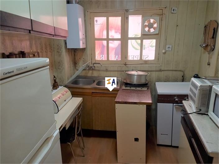 Image No.9-6 Bed House for sale