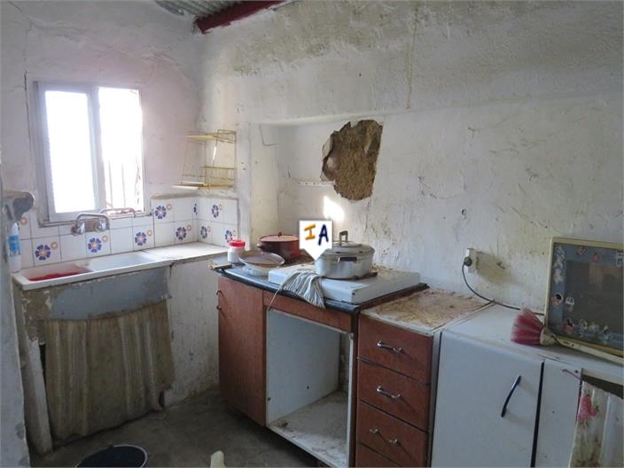 Image No.12-4 Bed Farmhouse for sale