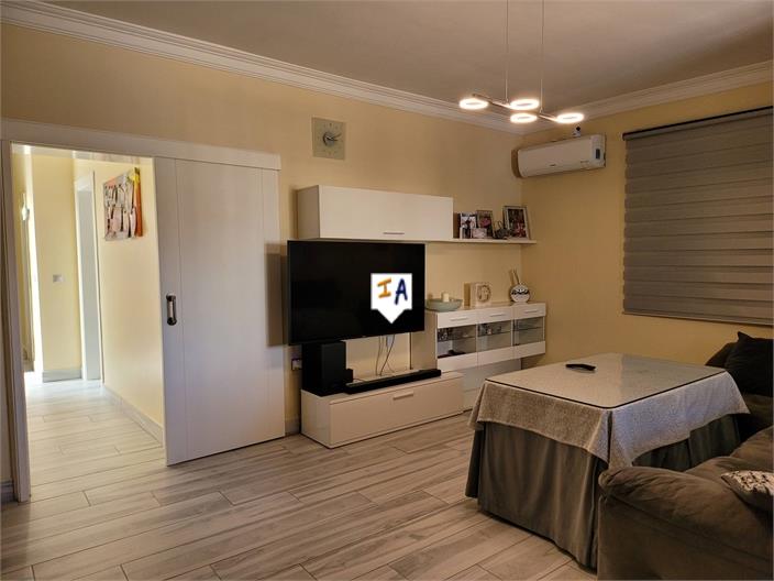 Image No.5-6 Bed House for sale