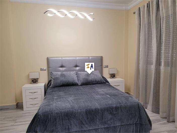 Image No.6-6 Bed House for sale