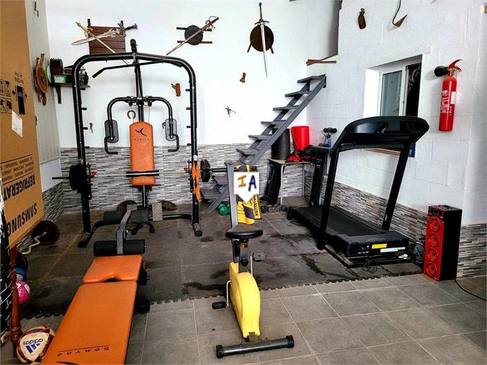 Image No.9-6 Bed House for sale