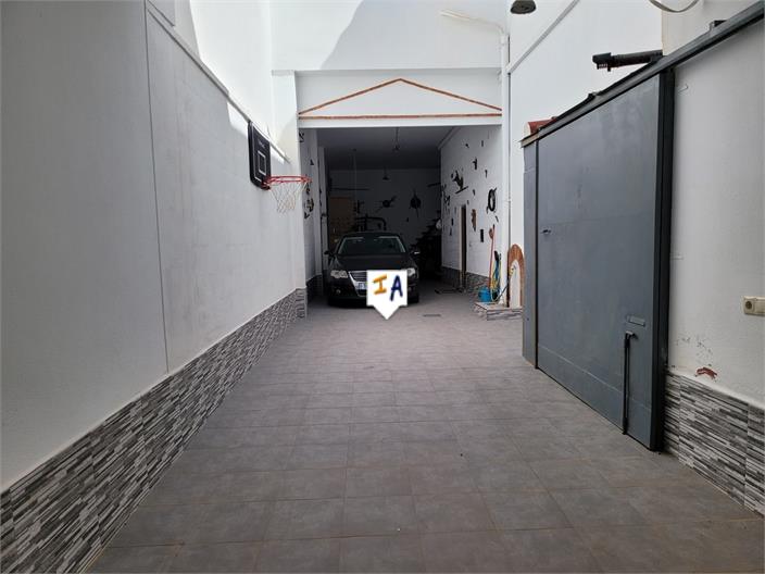 Image No.10-6 Bed House for sale