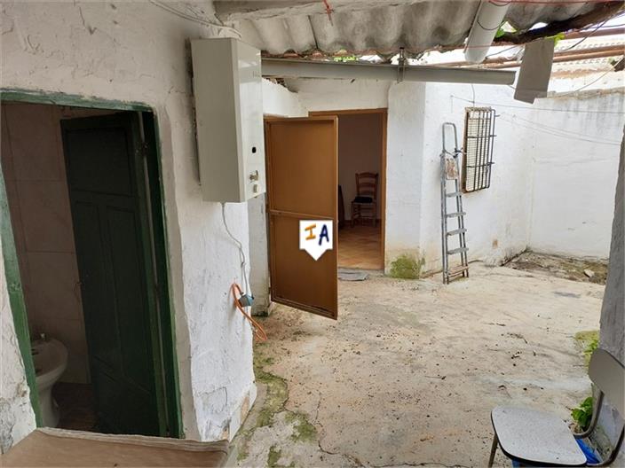 Image No.5-4 Bed House for sale