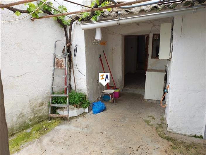 Image No.9-4 Bed House for sale