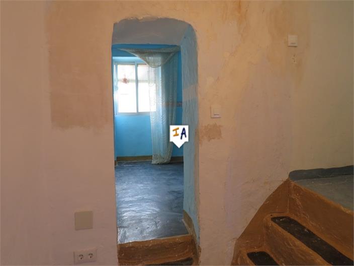 Image No.6-2 Bed House for sale