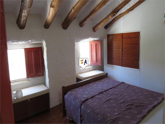 Image No.10-5 Bed Farmhouse for sale