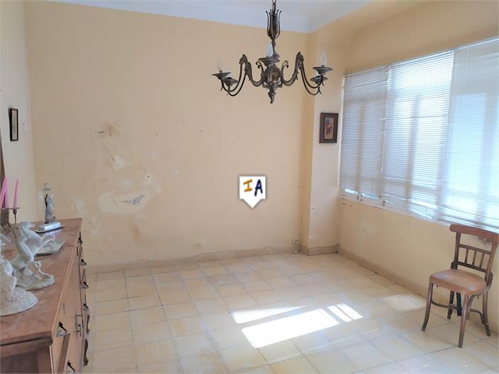 Image No.8-5 Bed House for sale