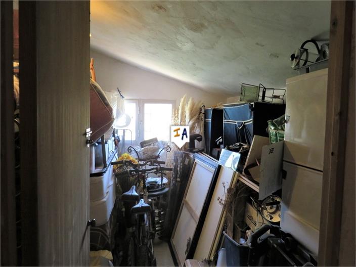 Image No.15-3 Bed Farmhouse for sale