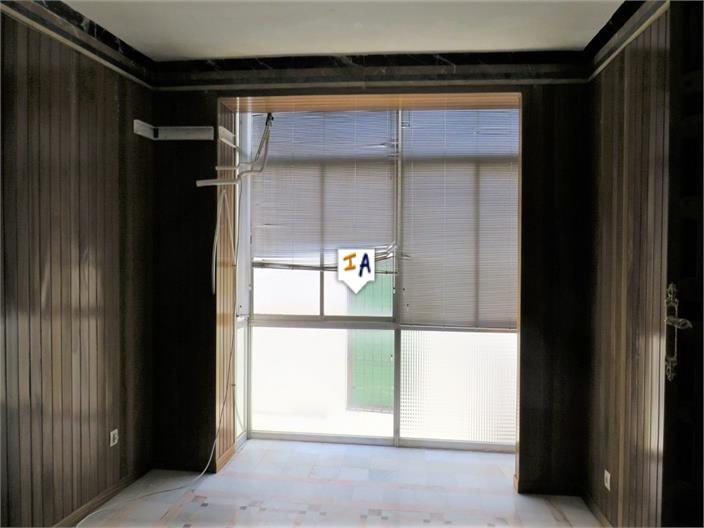 Image No.11-3 Bed House for sale