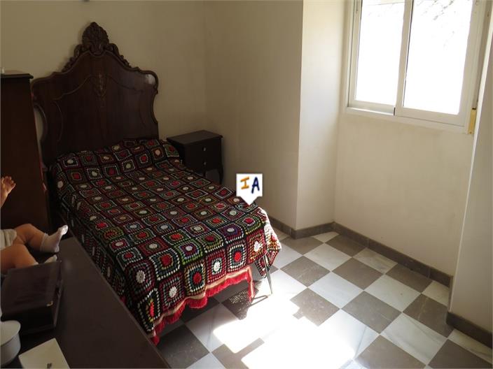 Image No.14-3 Bed House for sale