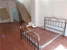 Image No.15-3 Bed House for sale