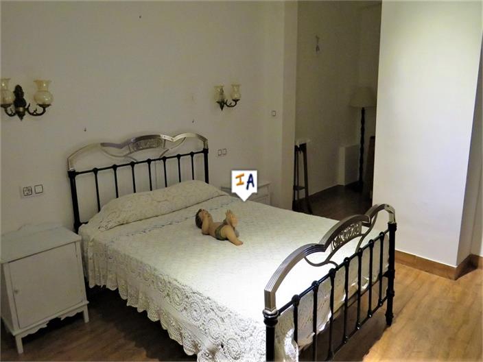 Image No.11-3 Bed Farmhouse for sale