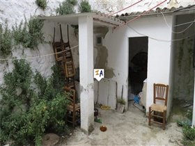 Image No.4-Maison de 4 chambres à vendre à Martos