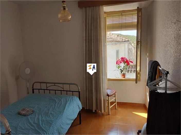 Image No.15-Maison de 4 chambres à vendre à Castillo de Locubín