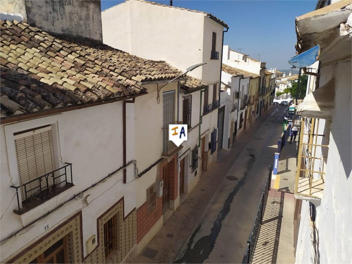 Image No.17-4 Bed House for sale