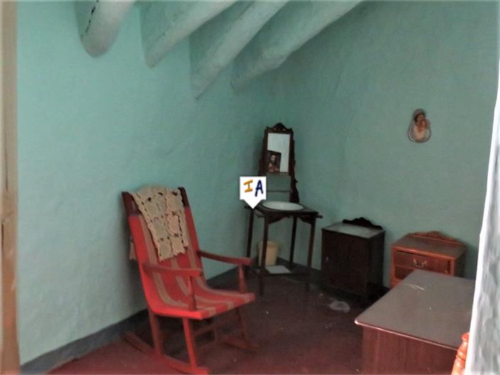 Image No.13-3 Bed House for sale