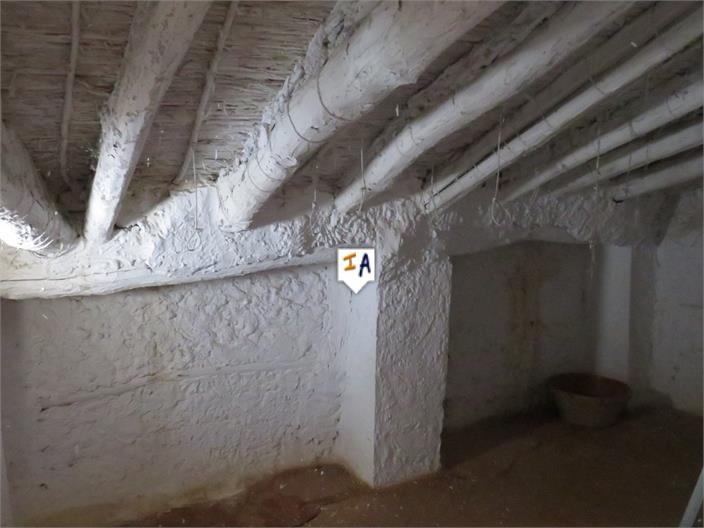 Image No.15-3 Bed House for sale