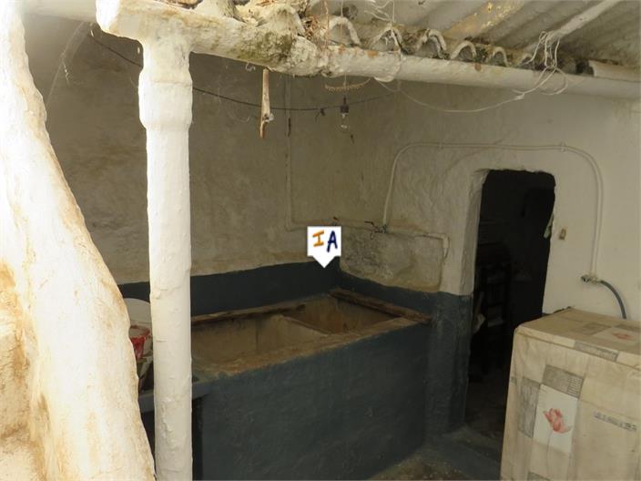 Image No.17-3 Bed House for sale