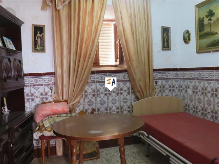 Image No.8-3 Bed House for sale