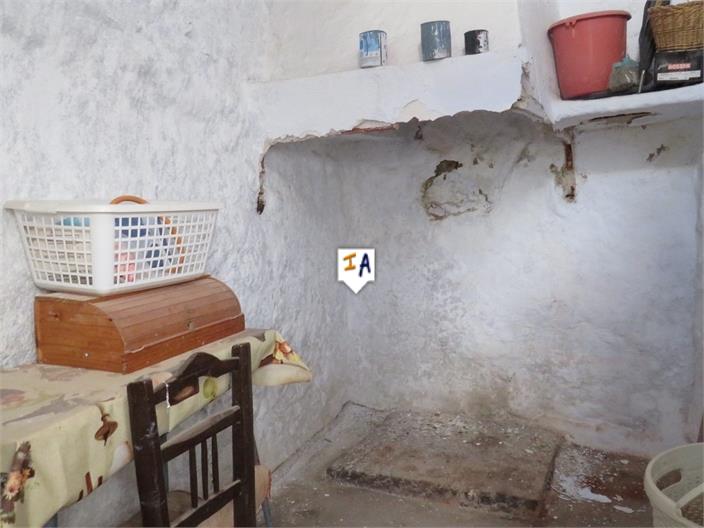 Image No.10-3 Bed House for sale