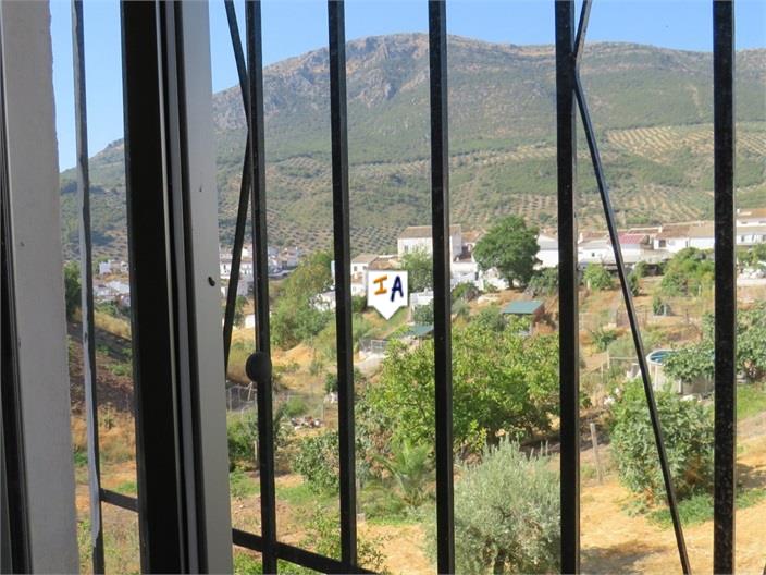 Image No.15-3 Bed House for sale