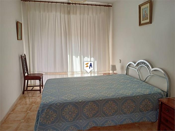 Image No.6-4 Bed House for sale