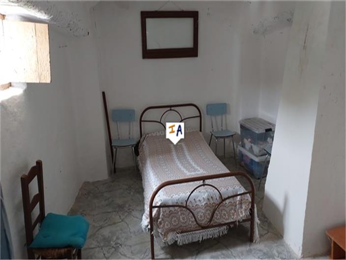 Image No.12-5 Bed House for sale