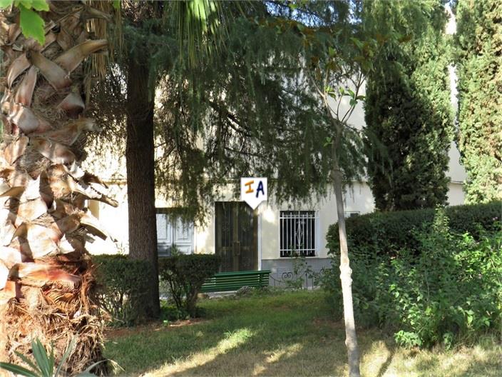 Image No.3-6 Bed House for sale