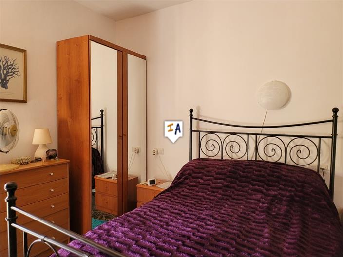 Image No.7-3 Bed House for sale