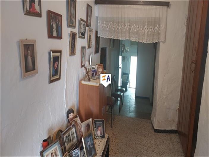 Image No.7-4 Bed House for sale