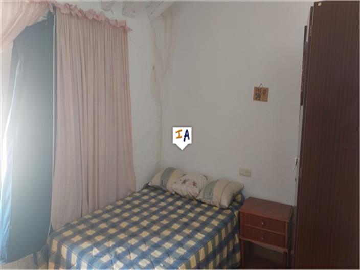 Image No.10-4 Bed House for sale