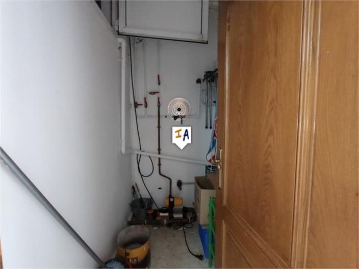 Image No.16-8 Bed Villa for sale