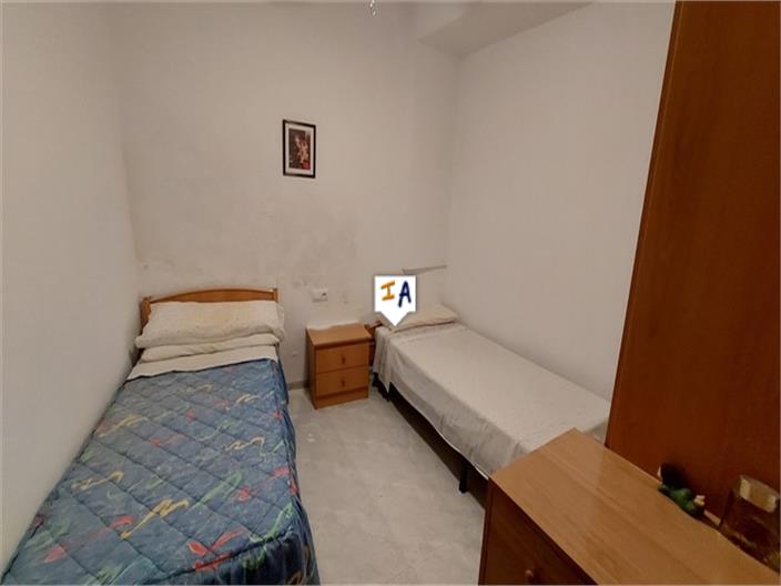 Image No.11-6 Bed House for sale