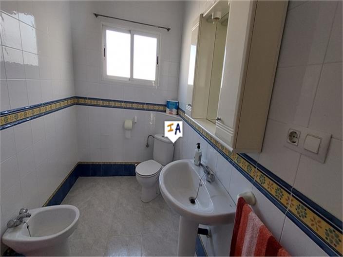 Image No.14-6 Bed House for sale