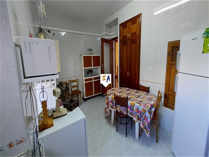 Image No.7-6 Bed House for sale