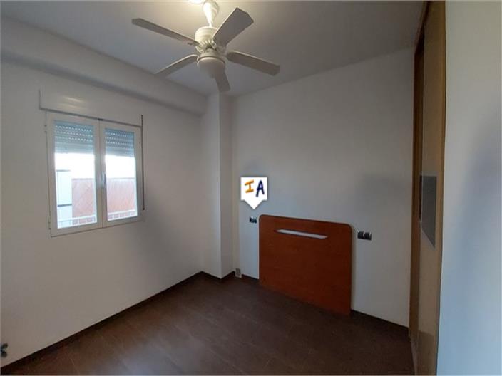 Image No.12-6 Bed House for sale