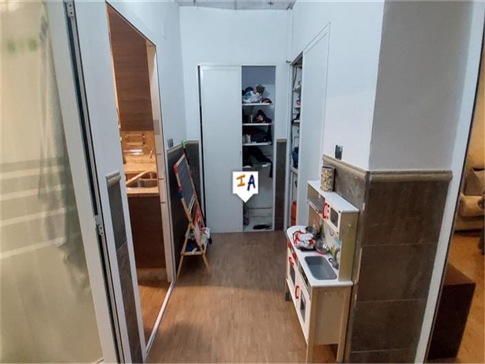 Image No.13-6 Bed House for sale