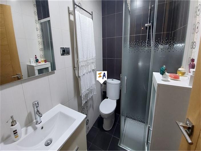 Image No.14-6 Bed House for sale