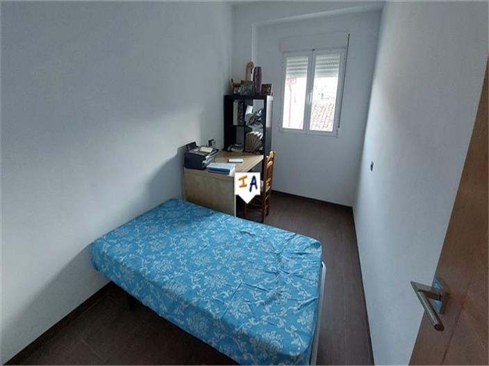 Image No.15-6 Bed House for sale