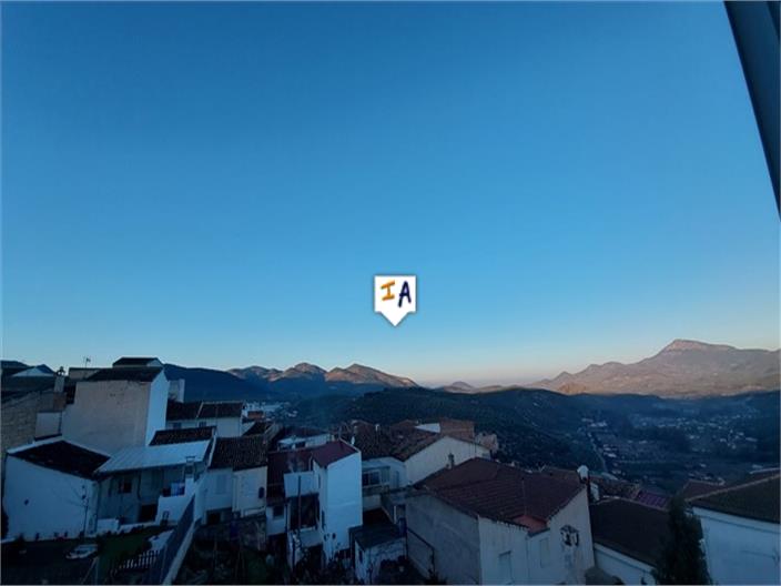 Image No.4-6 Bed House for sale