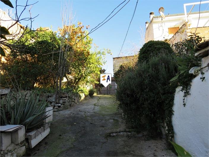 Image No.3-4 Bed House for sale