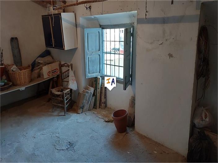 Image No.12-5 Bed House for sale