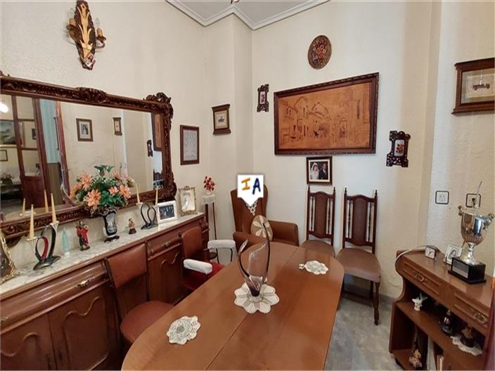 Image No.7-5 Bed House for sale