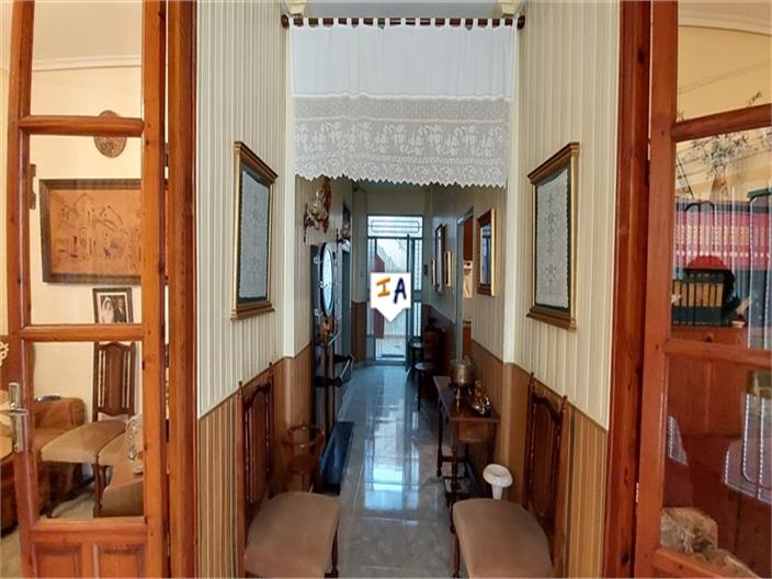 Image No.8-5 Bed House for sale